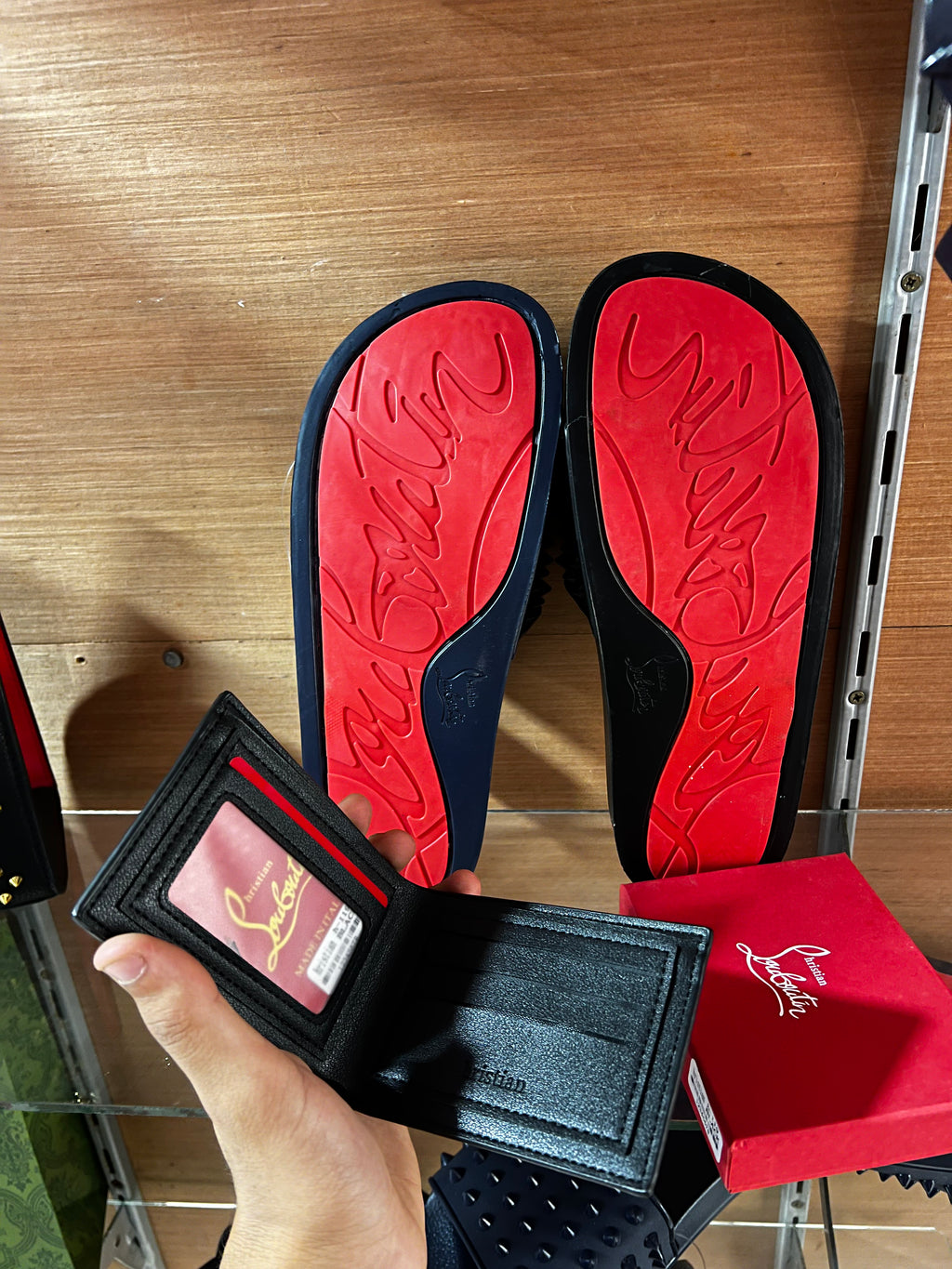 Pack 2 claquette louboutin + porte feuille gratuite