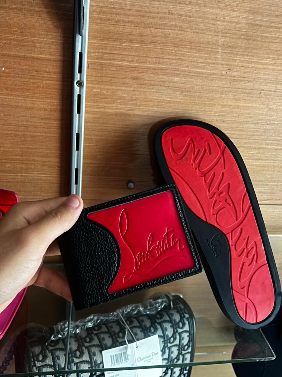 Pack Louboutin: Claquette + Porte feuille